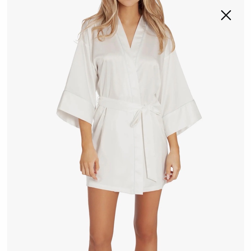 Satin Short Robe Kimono Wrap in White